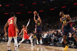 开云APP-76人主场击败老鹰，东部领先优势扩大