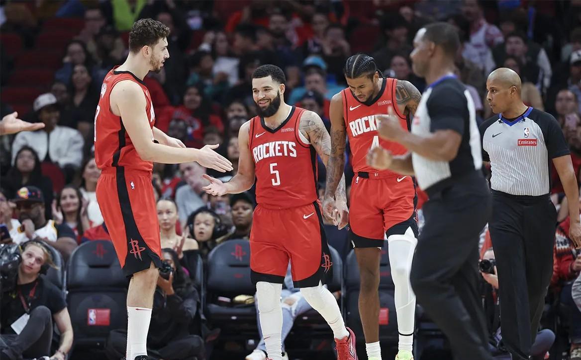 NBA东部季后赛焦点战，雄鹿绝境逆袭多伦多