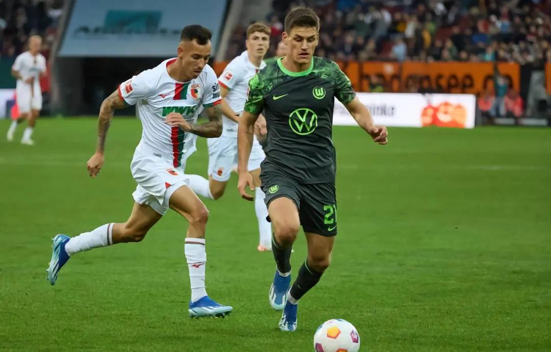 关于沃尔夫斯堡攻击火力强大，反弹迹象明显的信息