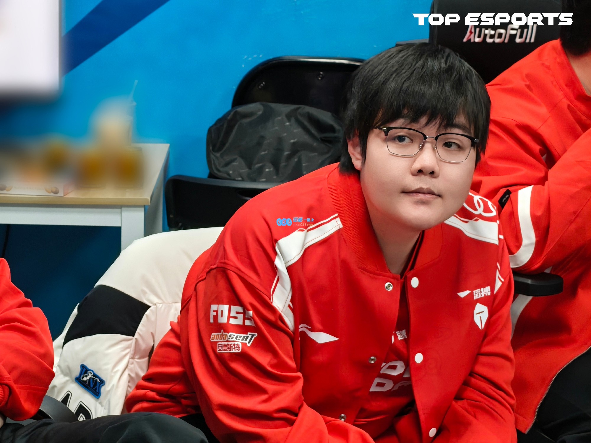 JDG完胜WBG，Chovy三分雨点燃全场